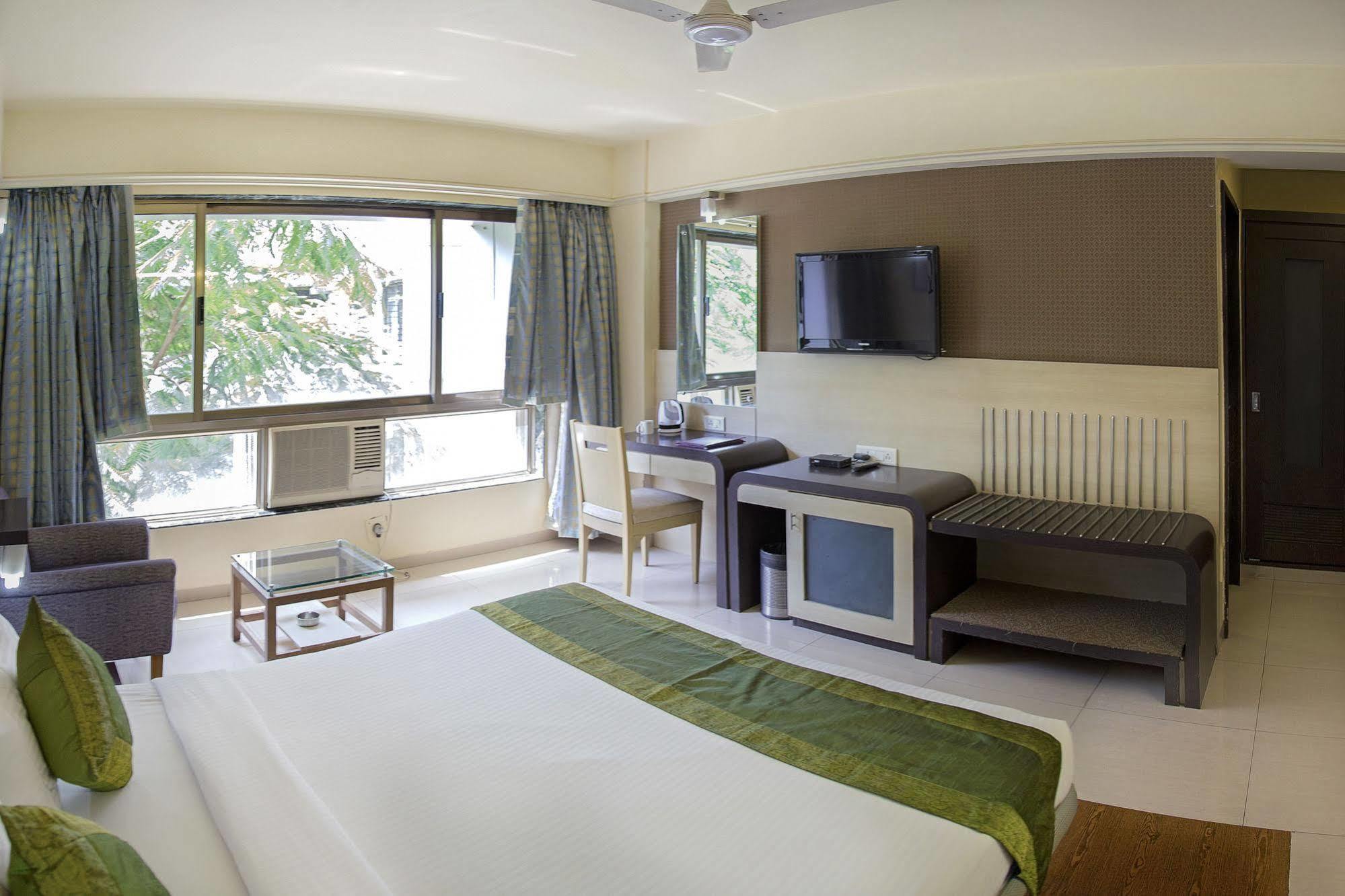 Treebo Archana Residency Otel Thane Dış mekan fotoğraf